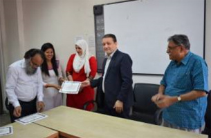 پایان دوره آموزش زبان فارسی در دهلینو